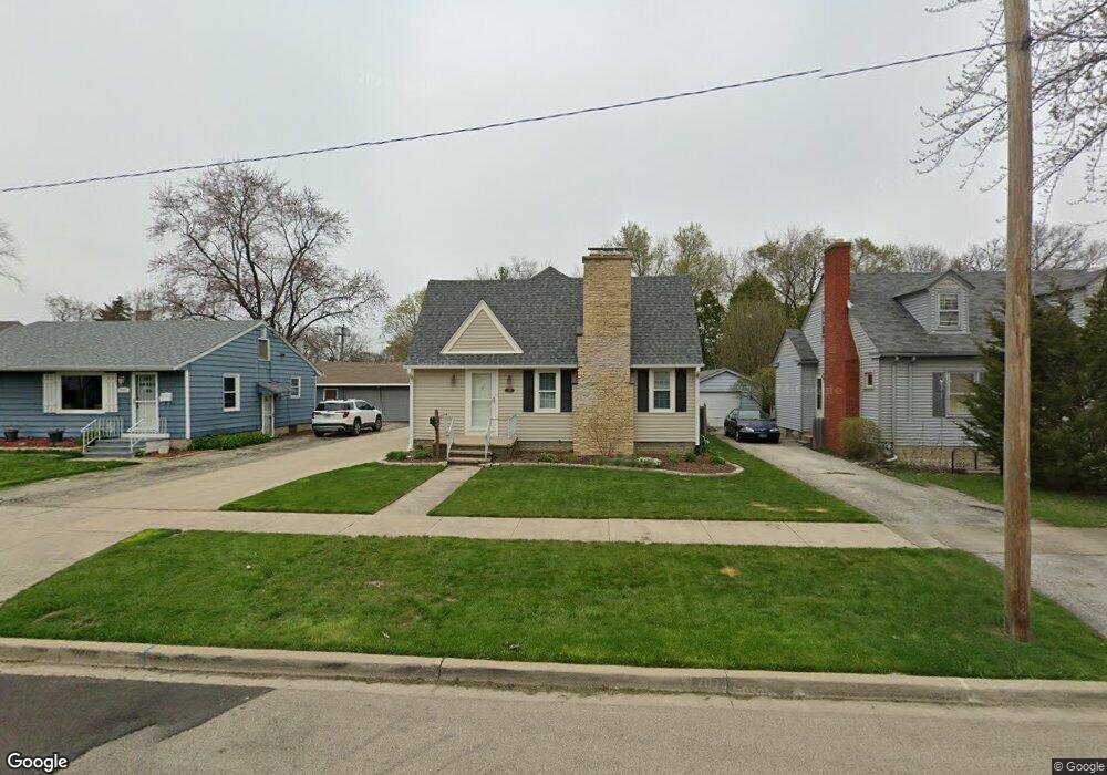 839 W New York St, Aurora, IL 60506 - photo 1