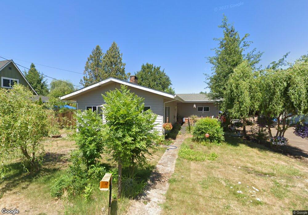 233 W Jefferson St, Carlton, OR 97111 - photo 1
