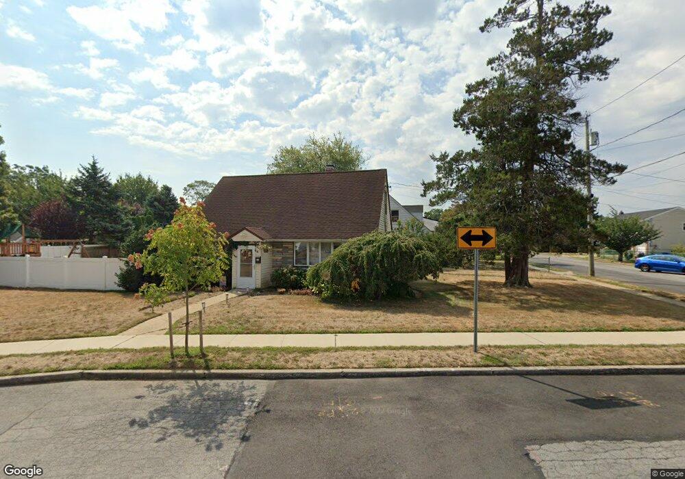 88 Hollywood Ave, Valley Stream, NY 11581 - photo 1