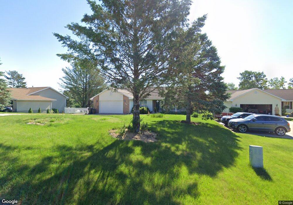 2121 26th St NW, Cedar Rapids, IA 52405 - photo 1