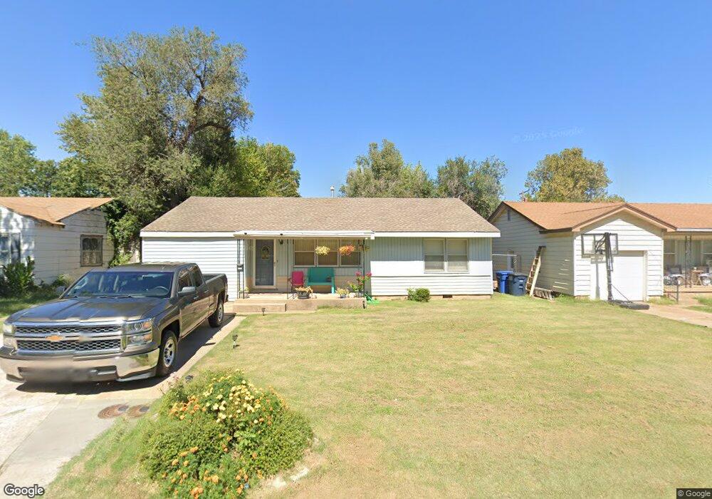 2222 W Maple Ave, Enid, OK 73703 - photo 1