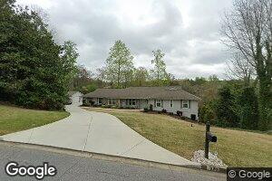 300 Fallen Leaf Ln, Roswell, GA 30075