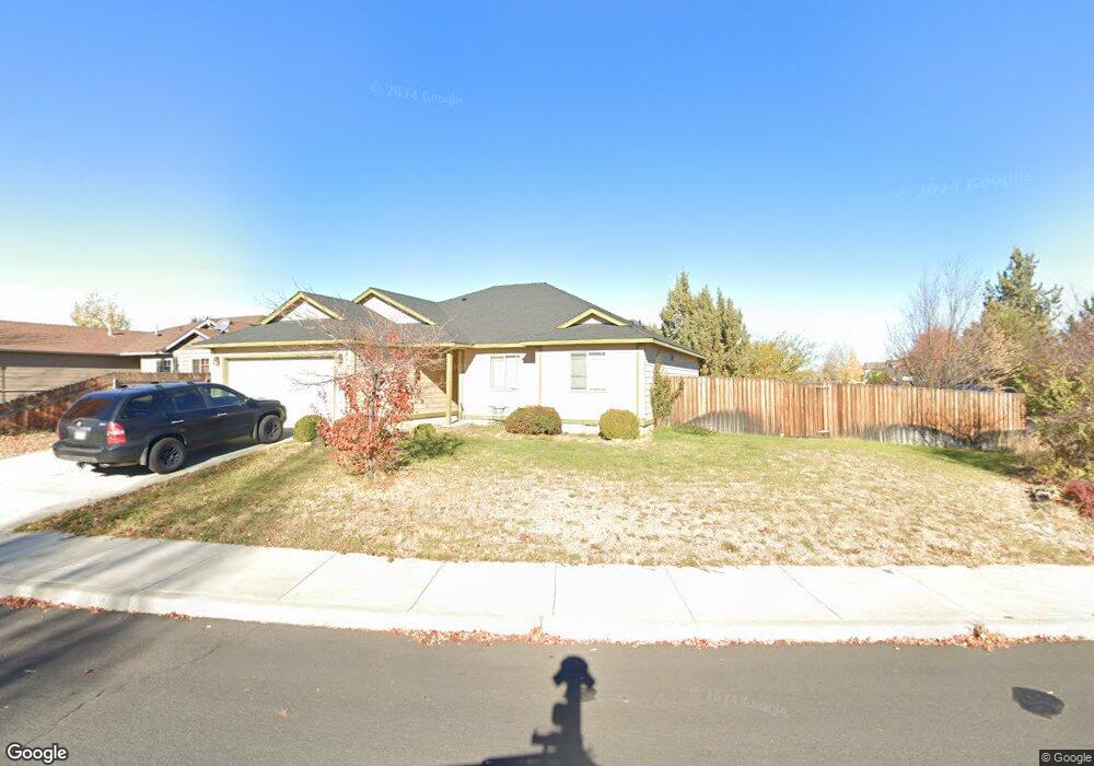 859 NE Quince Ave, Redmond, OR 97756 - photo 1