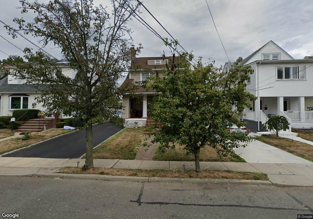 87 Lyon Place, Lynbrook, NY 11563 - photo 1