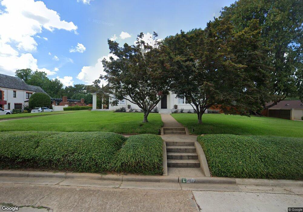 809 N 7th St, Longview, TX 75601 - photo 1