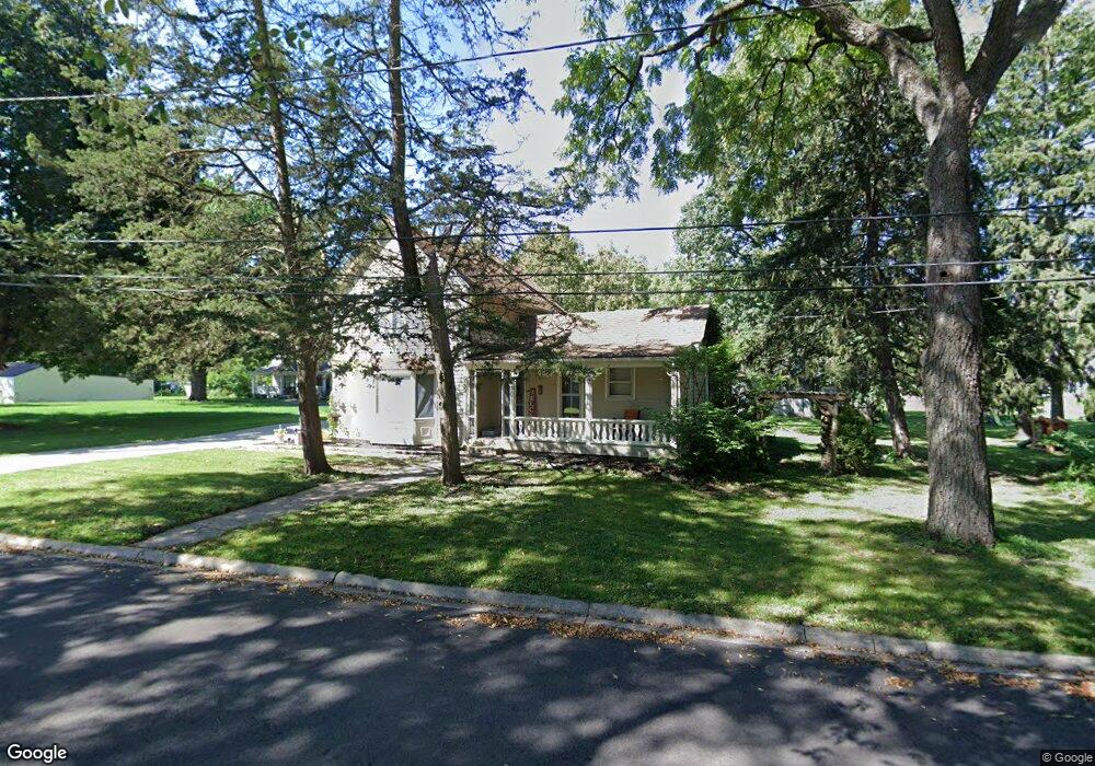 739 Cleveland Ave, Batavia, IL 60510 - photo 1