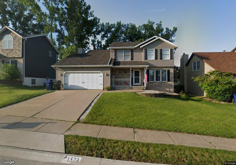 1523 W 49th St, Davenport, IA 52806 - photo 1