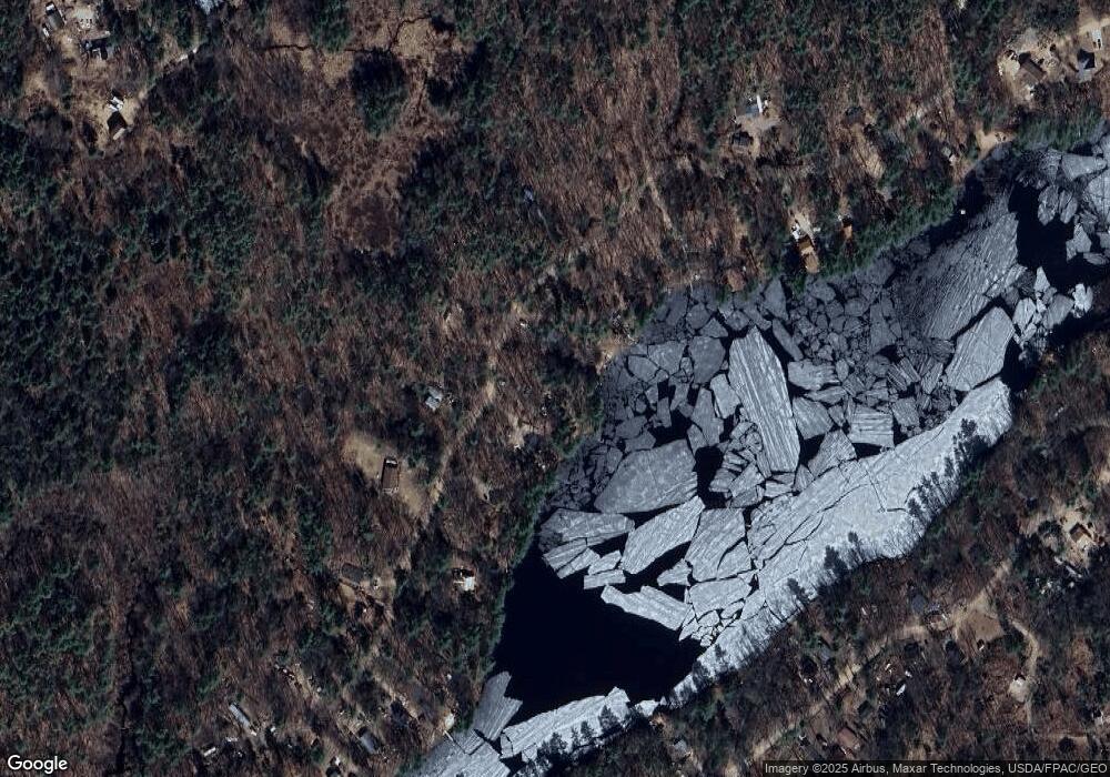 422 Long Shore Dr, Barrington, NH 03825 - photo 1