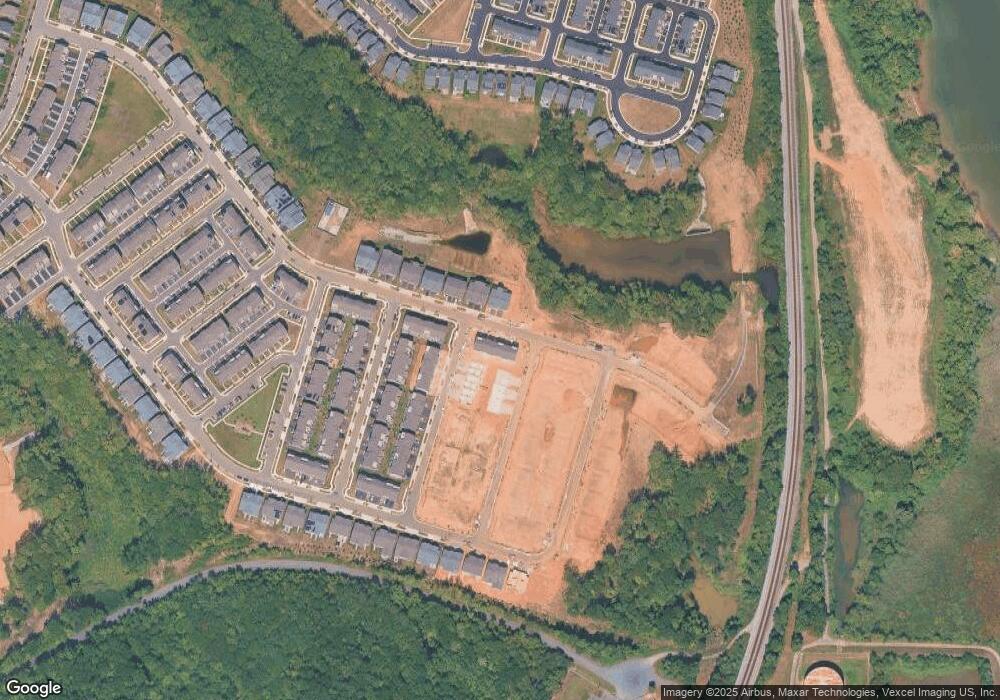 17986 Woods Overlook Dr, Dumfries, VA 22026 - photo 1