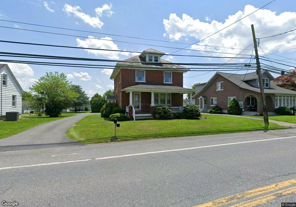 118 E Lawn Rd, Nazareth, PA 18064 - photo 1