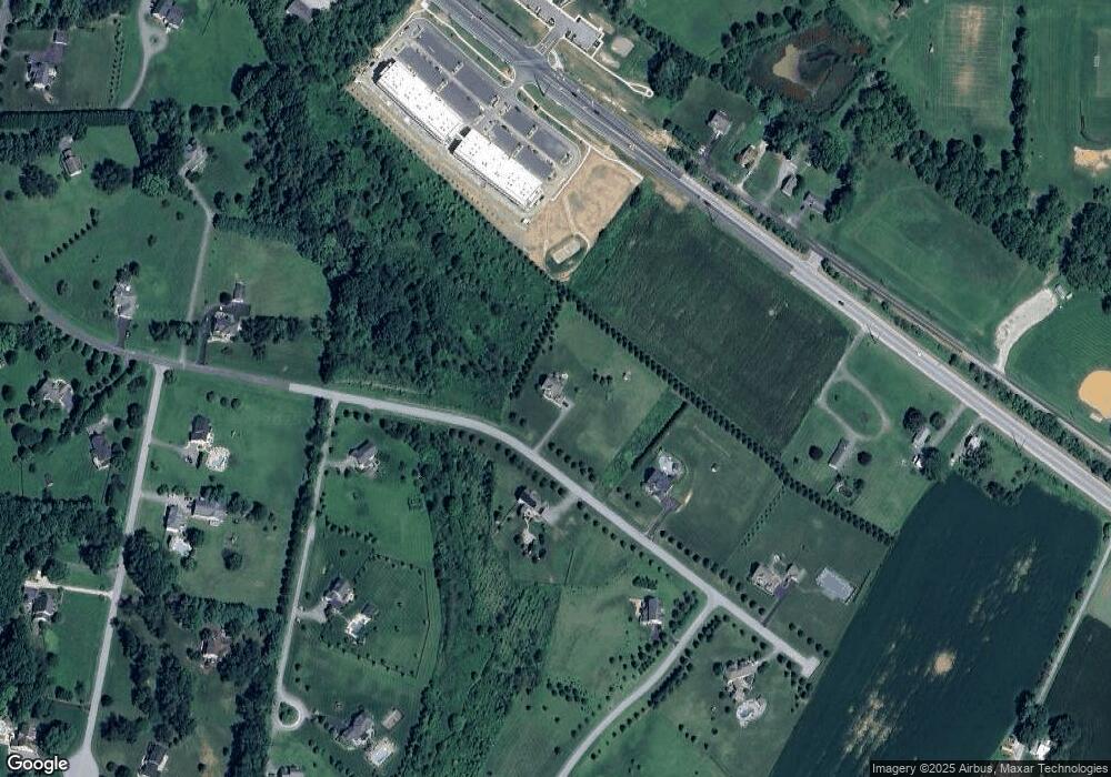 5685 Rhonda Rd, Eldersburg, MD 21784 - photo 1