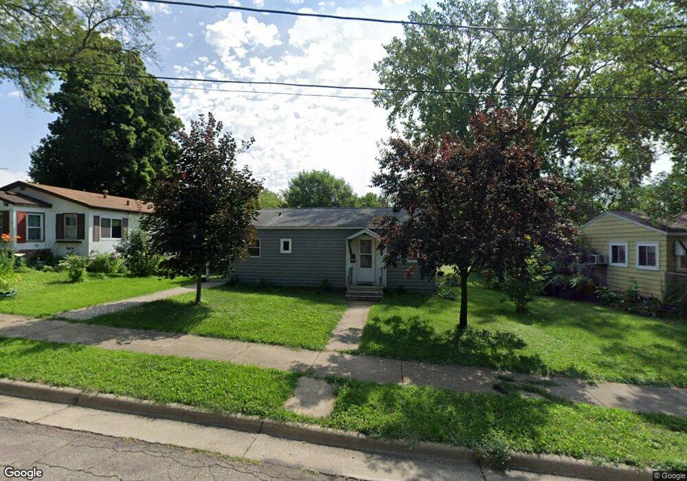 706 Saint Thomas Ave, Albert Lea, MN 56007 - photo 1