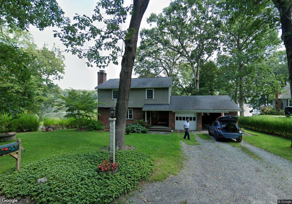 33 Oak Ridge Dr, Charlton, MA 01507 - photo 1