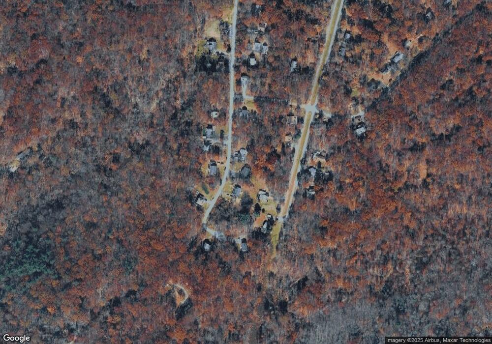 1215 Falls Rd, Bushkill, PA 18324 - photo 1