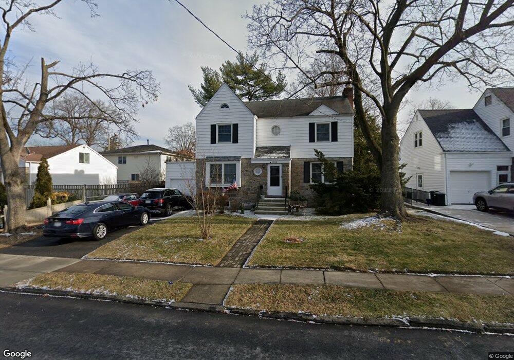 372 Kneeland Ave, Yonkers, NY 10704 - photo 1