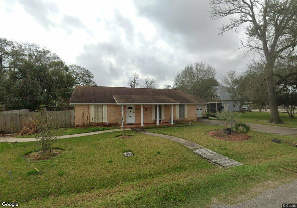 310 E Park St, Alvin, TX 77511 - photo 1