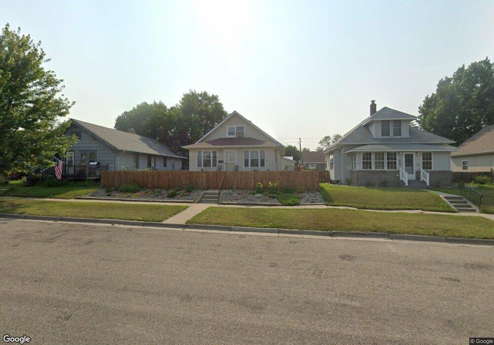 702 6th Ave SE, Jamestown, ND 58401 - photo 1