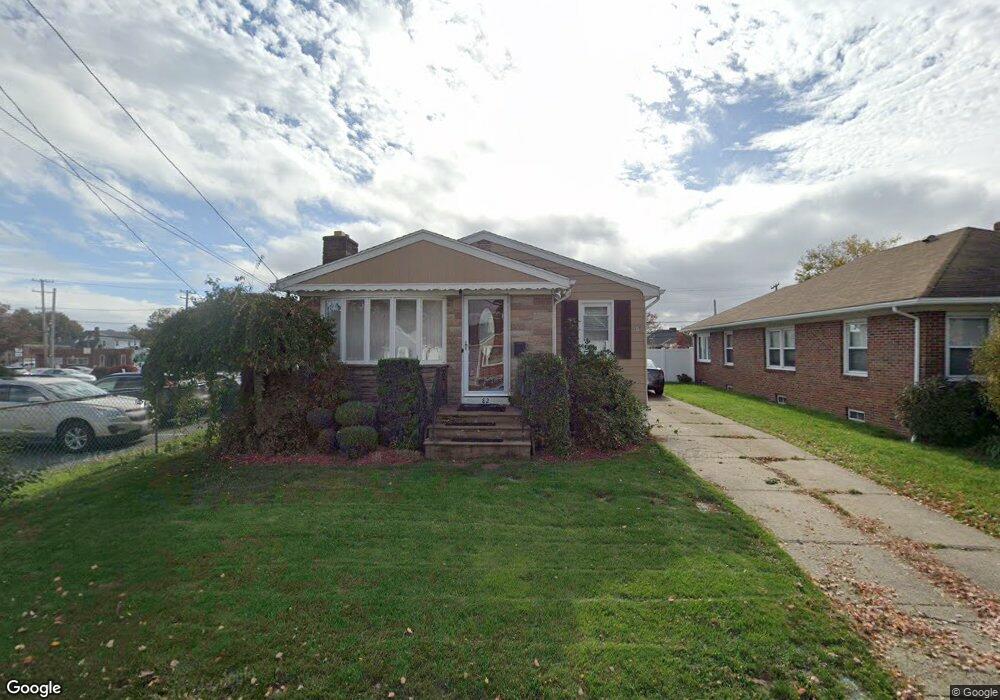 82 Flint Ave, Cranston, RI 02910 - photo 1
