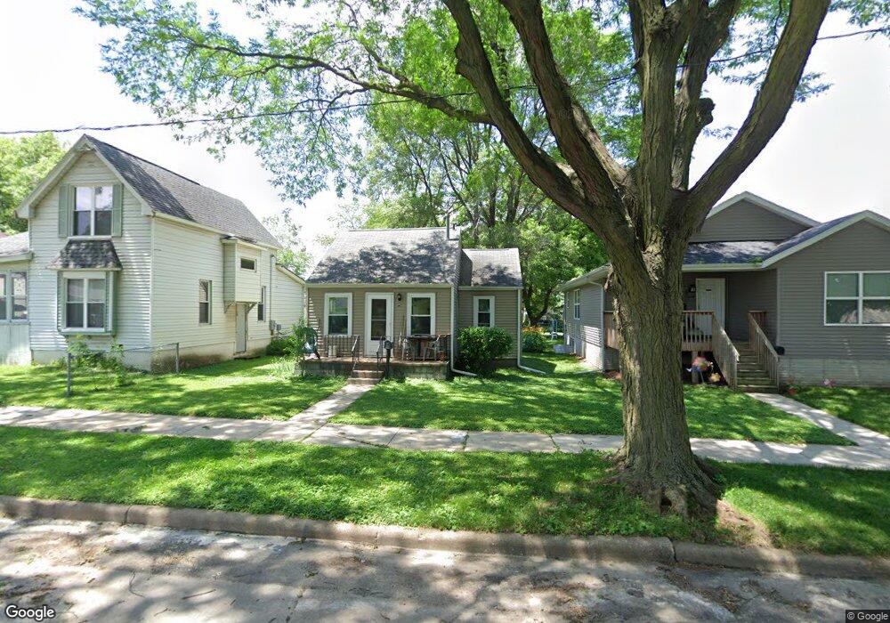 1238 N St SW, Cedar Rapids, IA 52404 - photo 1