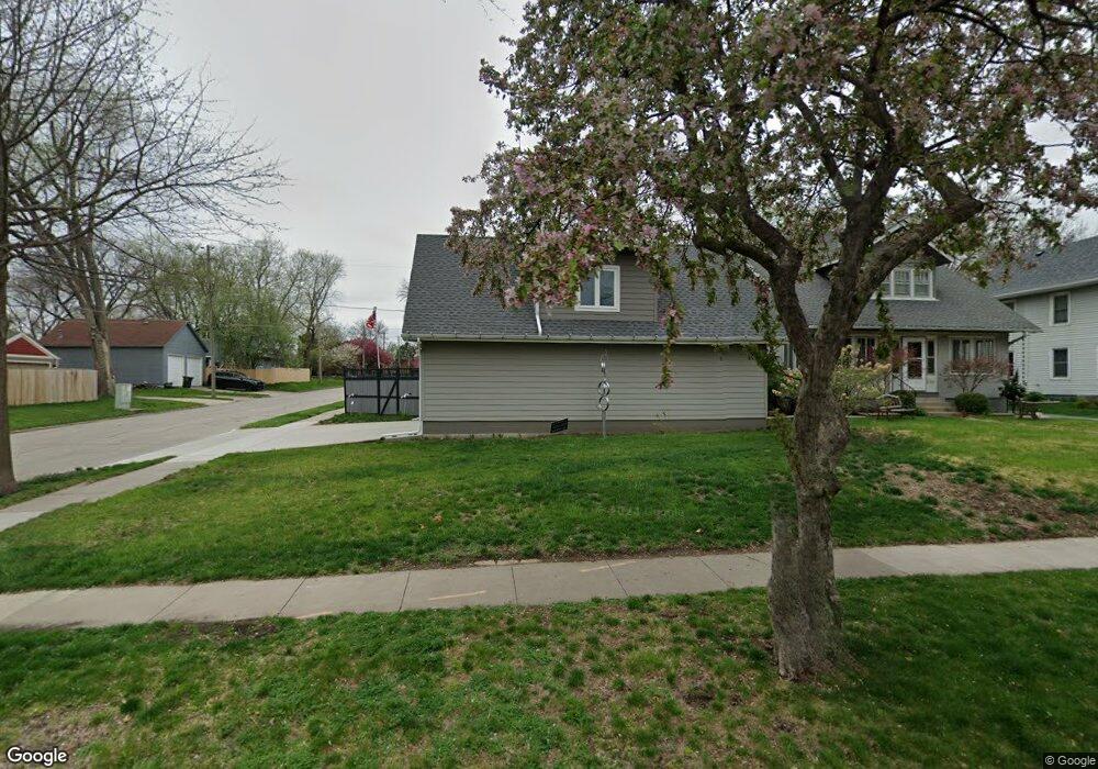 1004 39th St, Des Moines, IA 50311 - photo 1