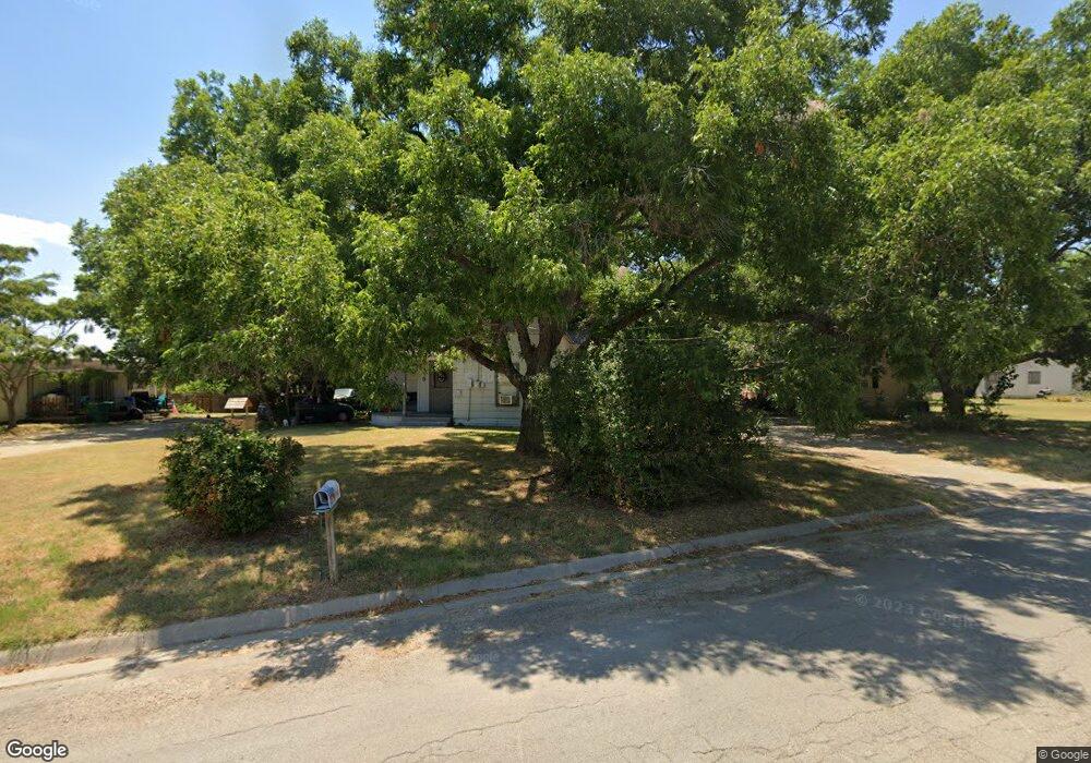 1903 Rice Ave, Gainesville, TX 76240 - photo 1
