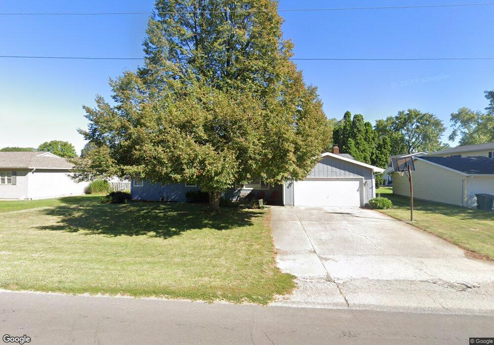 810 E Northline Rd unit 1, Tuscola, IL 61953 - photo 1