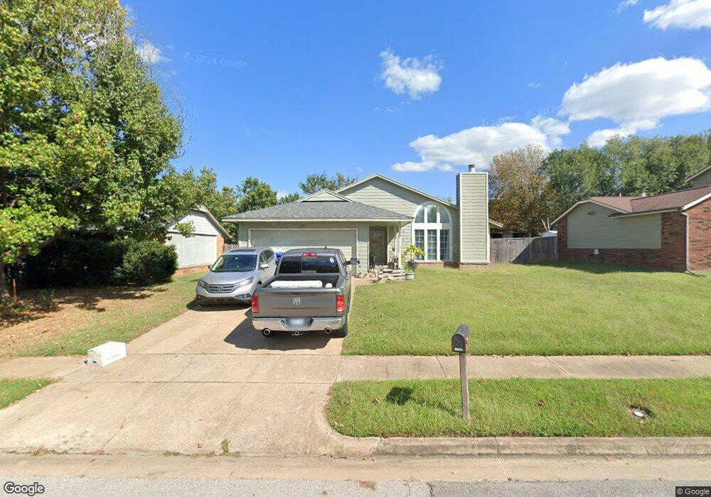 3105 S Narcissus Ave, Broken Arrow, OK 74012 - photo 1