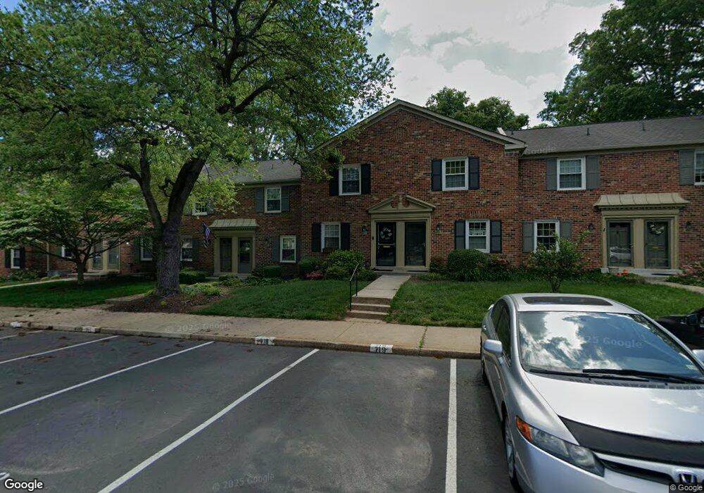 5839 Rexford Dr unit 718, Springfield, VA 22152 - photo 1