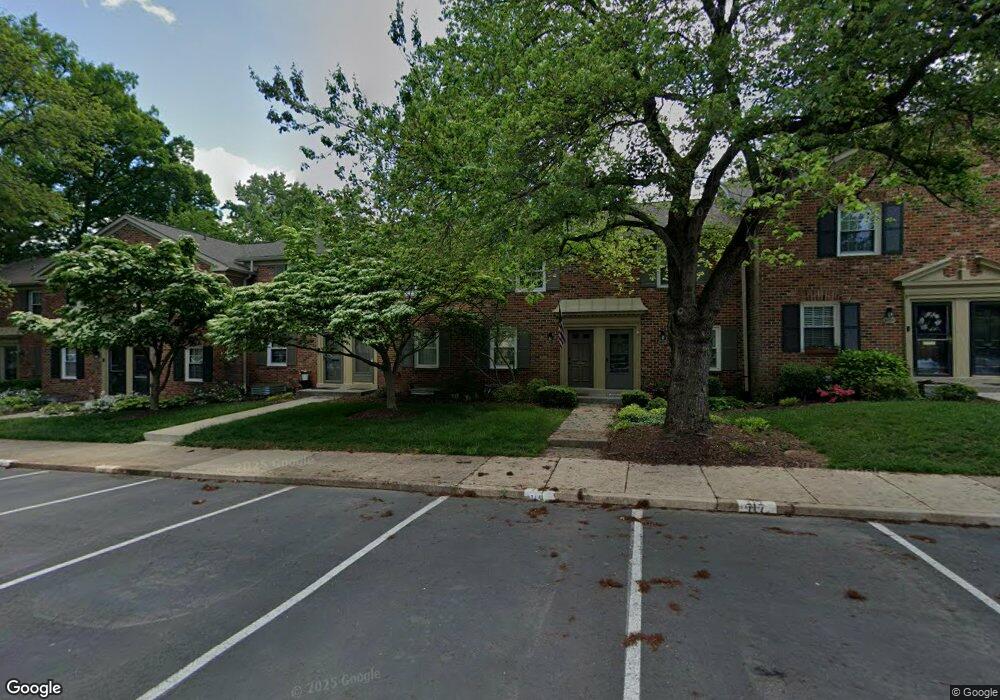 5835 Rexford Dr unit 716, Springfield, VA 22152 - photo 1