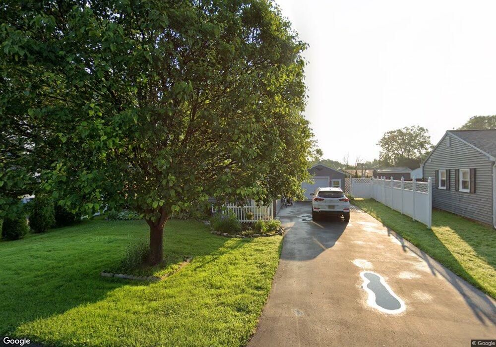 19 Riverview Dr, Schenectady, NY 12309 - photo 1