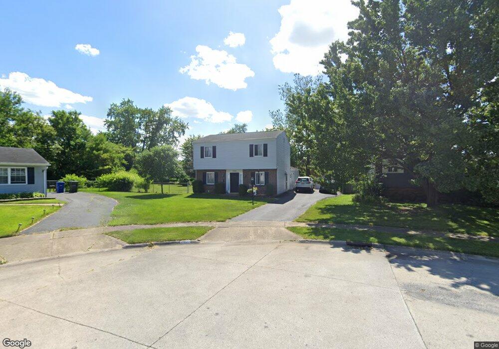 2905 Gentry Ln, Columbus, OH 43232 - photo 1