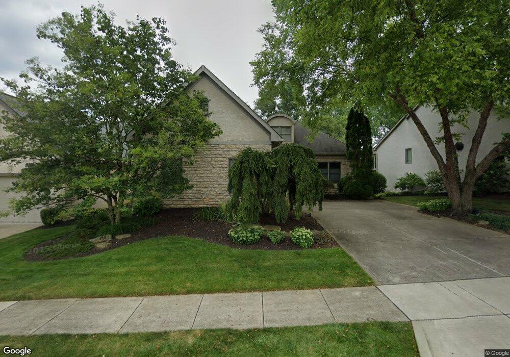 985 Linworth Village Dr, Columbus, OH 43235 - photo 1