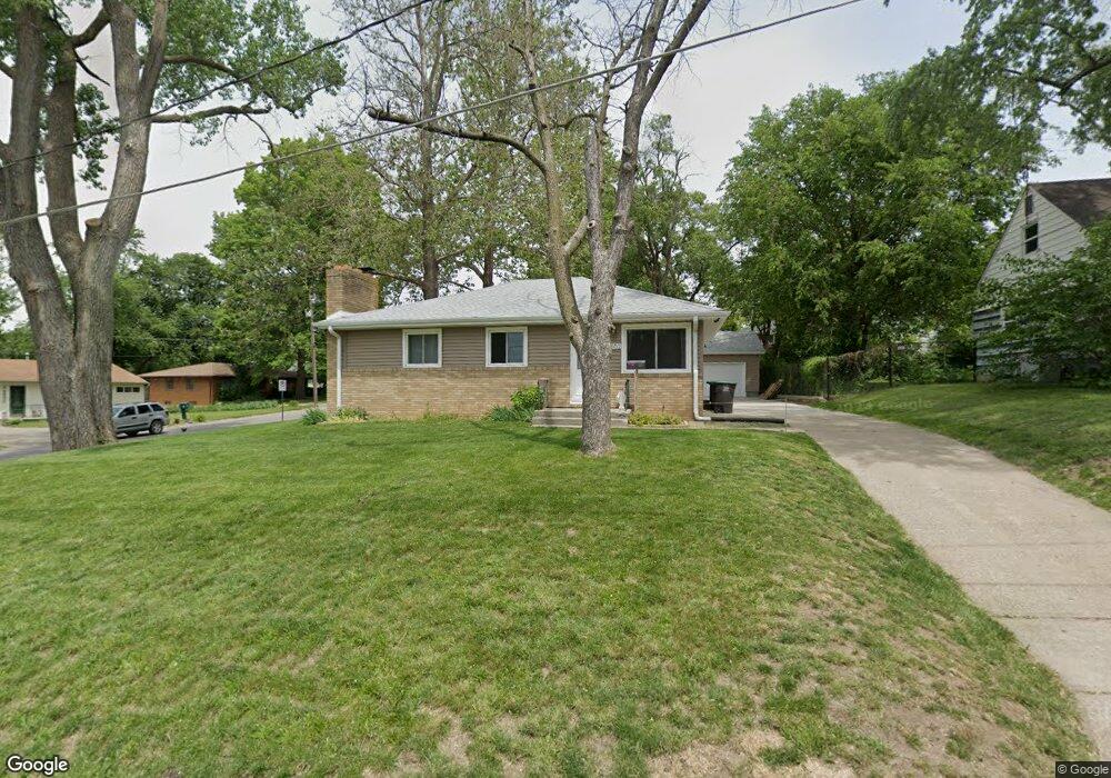 2502 Grandview Ave, Des Moines, IA 50317 - photo 1