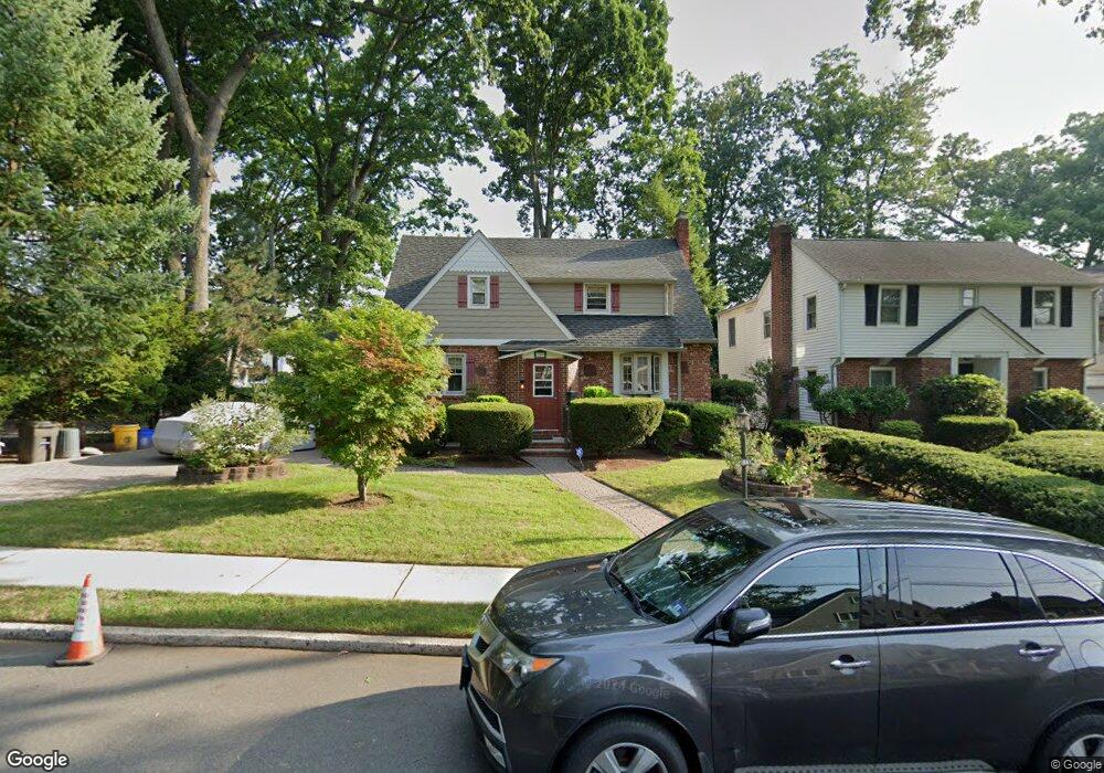 311 Briarcliff Rd, Teaneck, NJ 07666 - photo 1