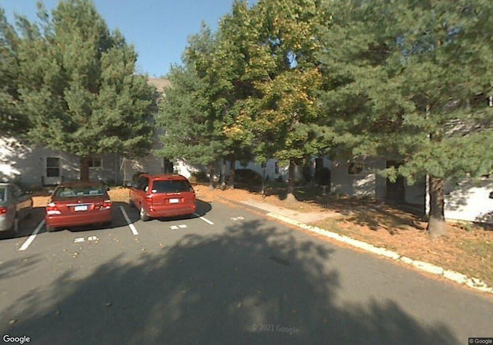 10 Shawnee Ct, Cromwell, CT 06416 - photo 1