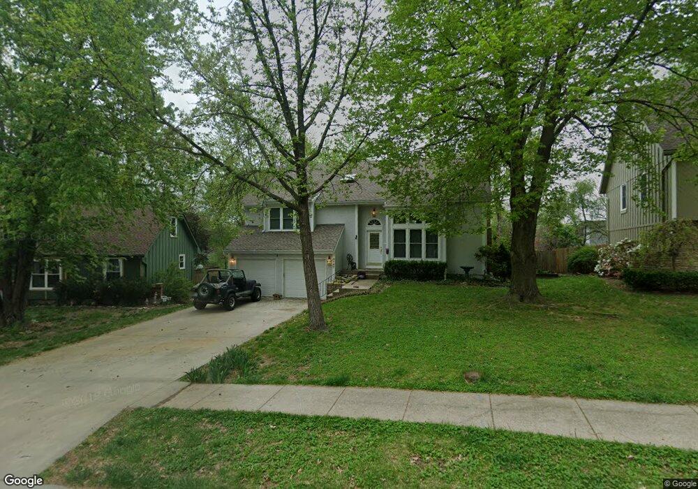 7757 Monrovia St, Shawnee, KS 66216 - photo 1