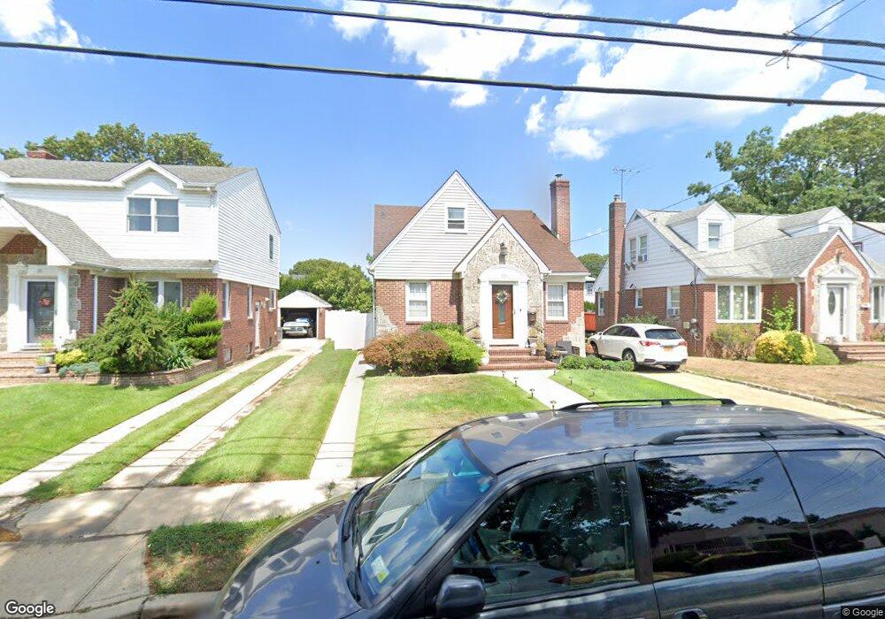 59 E Dover St, Valley Stream, NY 11580 - photo 1