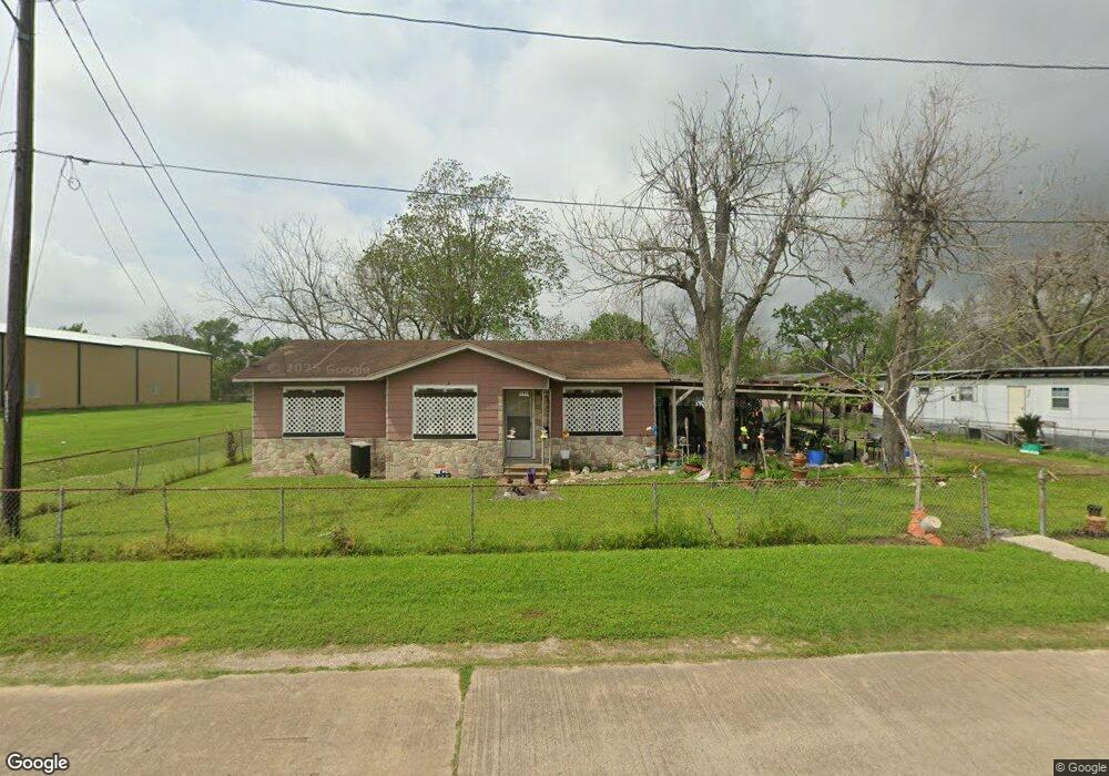1620 Avenue K, Bay City, TX 77414 - photo 1