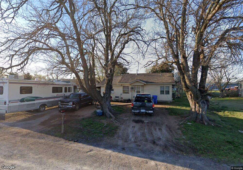 706 W E Ave, Cache, OK 73527 - photo 1