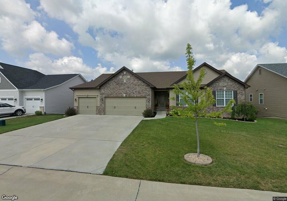 416 Filipp Ln, Lake Saint Louis, MO 63367 - photo 1