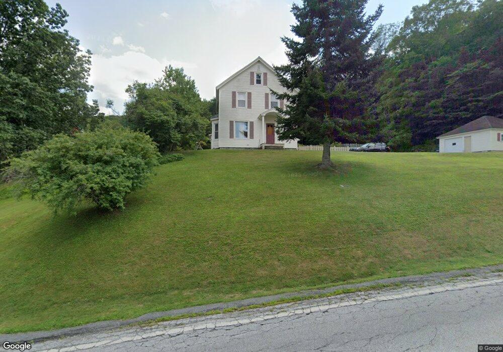 36 East St, Proctor, VT 05765 - photo 1