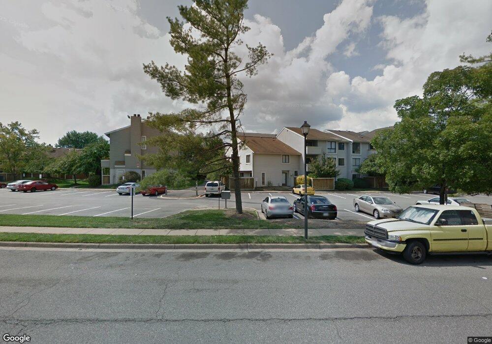 5762 Village Green Dr unit 9/576, Alexandria, VA 22309 - photo 1