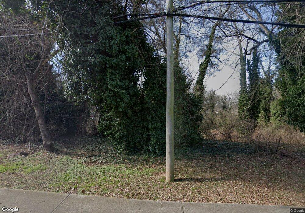 1053 Riverside Dr, Gainesville, GA 30501 - photo 1