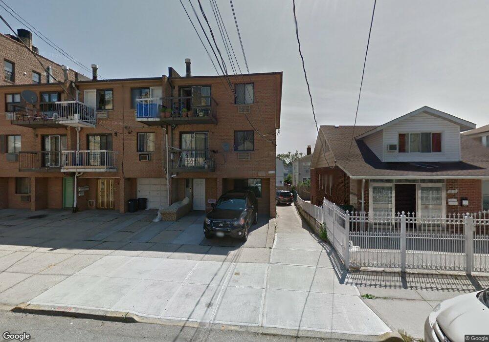 4331 165th St, Flushing, NY 11358 - photo 1