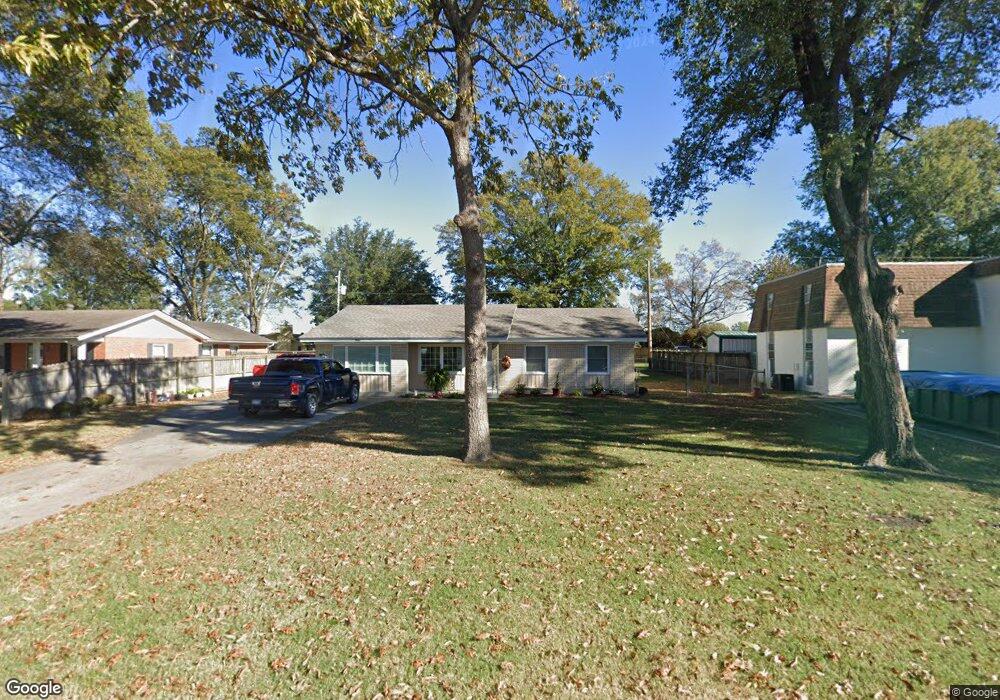 1822 N Henderson St, Stuttgart, AR 72160 - photo 1