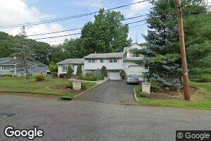 614 Lynn St, Harrington Park, NJ 07640
