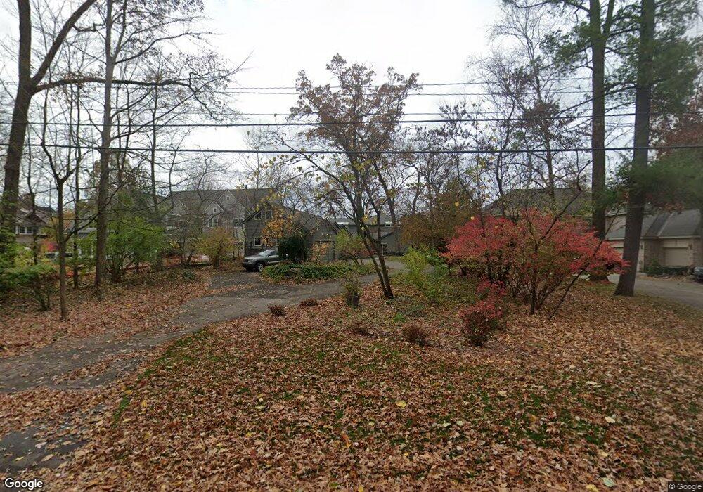 2274 Locklin Ln, West Bloomfield, MI 48324 - photo 1