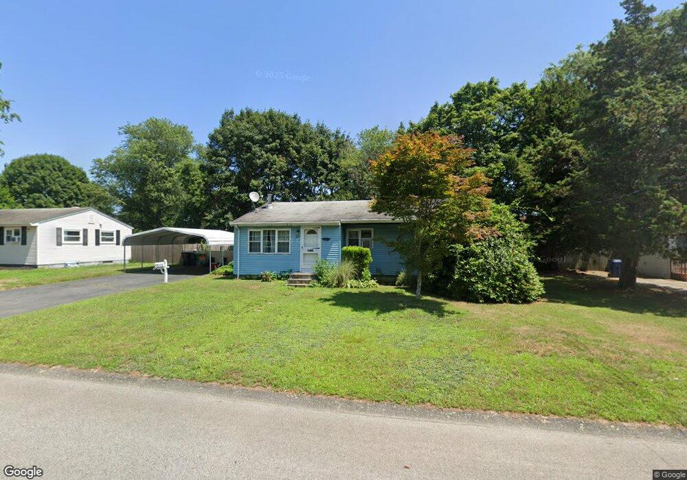 240 Vineyard Rd, Warwick, RI 02889 - photo 1