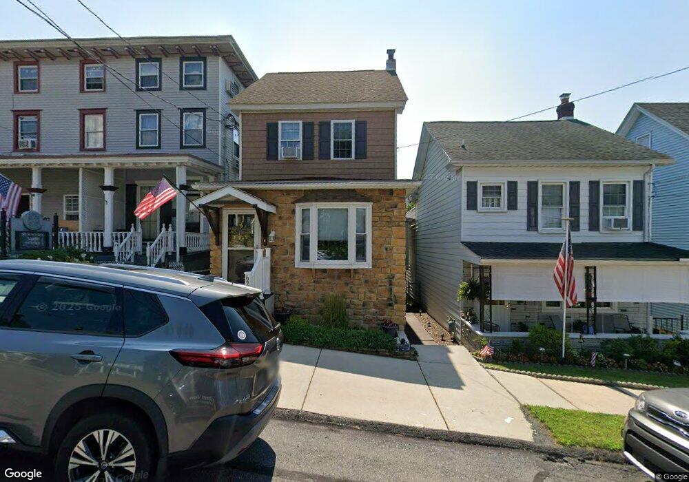 624 Center St, Jim Thorpe, PA 18229 - photo 1