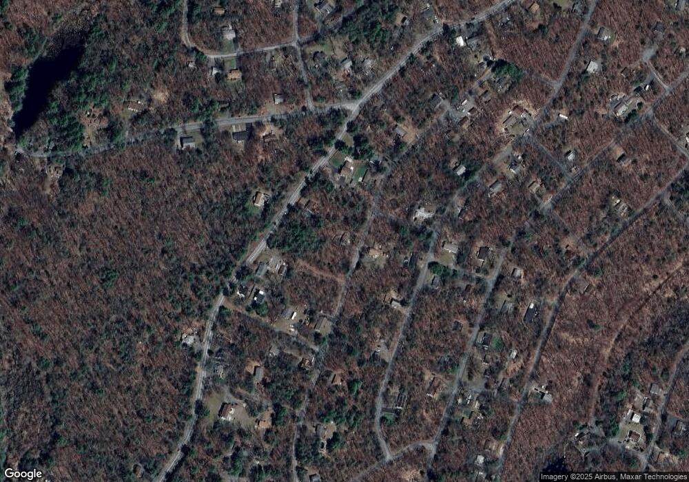 123 Tulip St, Dingmans Ferry, PA 18328 - photo 1